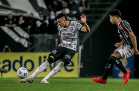 Cantillo em campo durante a partida entre Corinthians e Fluminense