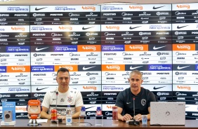 Doriva e Sylvinho durante entrevista coletiva no CT Dr. Joaquim Grava