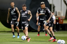 Thiaguinho, Gustavo Silva e Luan durante penúltimo treino antes do Majestoso