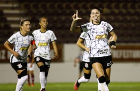 Gabi Zanotti foi a autora do gol da vitria do Corinthians sobre a Ferroviria, pelo Paulista