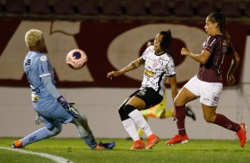 Miriã durante partida entre Corinthians e Ferroviária pela semifinal do Paulista Feminino