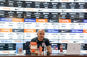 Coletiva do lateral Fbio Santos