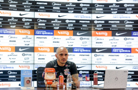 Coletiva do lateral Fbio Santos