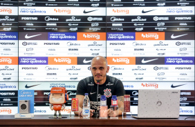 Coletiva do lateral Fbio Santos