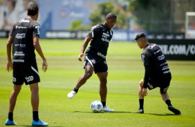 Xavier durante atividades do Corinthians no CT Joaquim Grava