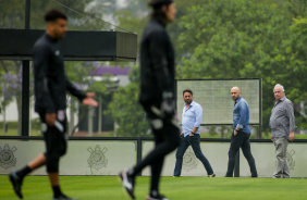 Diretoria do Corinthians acompanhou o treino desta tarde