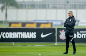 Sylvinho comandou mais um treino no Corinthians