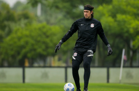 Cssio durante treino do Corinthians no CT Dr. Joaquim Grava