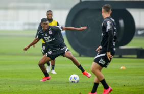 Felipe Augusto durante treino do Corinthians no CT Dr. Joaquim Grava