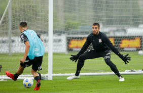 Guilherme durante treino do Corinthians no CT Dr. Joaquim Grava