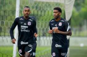 Raul Gustavo e Gil durante treino do Corinthians no CT Dr. Joaquim Grava