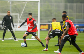 Roni durante treino do Corinthians no CT Dr. Joaquim Grava