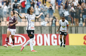 Adriana no duelo entre Corinthians e Ferroviria, pela semifinal do Paulista Feminino