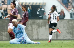 Victria comemorando gol contra a Ferroviria, pelo Paulisto Feminino