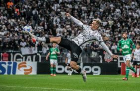 Rger Guedes atuando no jogo entre Corinthians e Chapecoense, pelo Brasileiro