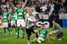 Guedes marcou no finalzinho do jogo entre Corinthians e Chapecoense e garantiu a vitria