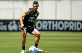 Giuliano finaliza preparao para duelo entre Corinthians e Fortaleza