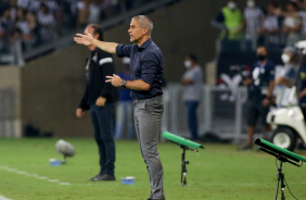 Sylvinho no jogo entre Corinthians e Atltico-MG, pelo Brasileiro, no Mineiro