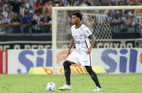 Zagueiro Gil no jogo entre Corinthians e Atlético-MG, pelo Brasileiro, no Mineirão