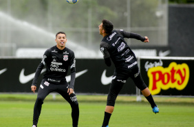 Gabriel Pereira e Mantuan durante ltimo treino do Corinthians antes do jogo contra o Cuiab