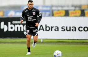 Giuliano durante ltimo treino do Corinthians antes do jogo contra o Cuiab