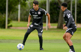 Roni e Du durante ltimo treino do Corinthians antes do jogo contra o Cuiab