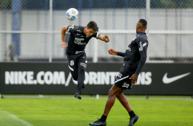 Roni e Raul durante ltimo treino do Corinthians antes do jogo contra o Cuiab