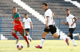 Vitor durante jogo entre Corinthians e Velo Clube pelo Campeonato Paulista Sub-20