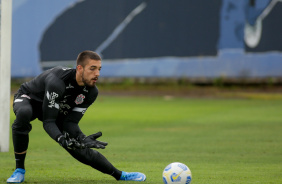 Guilherme durante treinamento do Corinthians no CT Joaquim Grava