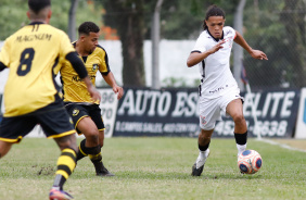 Reginaldo durante jogo entre Corinthians e So Bernardo pelas oitavas do Paulista Sub-20