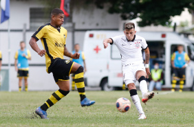 Ryan durante jogo entre Corinthians e So Bernardo pelas oitavas do Paulista Sub-20