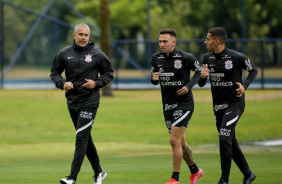 Sylvinho, Mosquito e Gabriel durante treinamento do Corinthians no CT Joaquim Grava