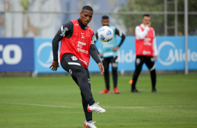 Xavier durante treinamento do Corinthians no CT Joaquim Grava