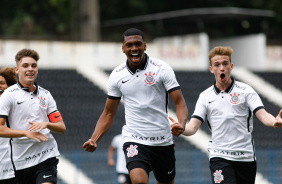 Corinthians vence Desportivo Brasil pelo Campeonato Paulista Sub-17