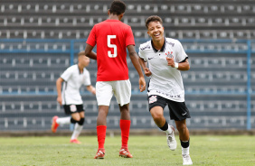 Corinthians vence Desportivo Brasil pelo Campeonato Paulista Sub-17