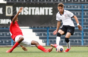 Corinthians vence Desportivo Brasil pelo Campeonato Paulista Sub-17