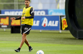 Lo Santos durante ltimo treino do Corinthians antes do jogo contra o Santos