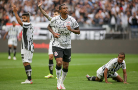 Atacante J anotou o primeiro gol corinthiano na partida diante do Santos