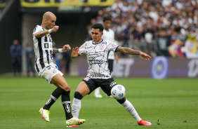 Du Queiroz no jogo entre Corinthians e Santos na Neo Qumica Arena, pelo Brasileiro