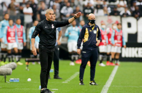 Sylvinho no jogo entre Corinthians e Santos na Neo Qumica Arena, pelo Brasileiro