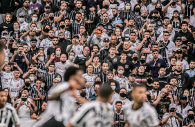 Torcida do Corinthians lotou a Neo Qumica Arena na partida contra o Santos