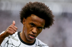 Willian retornou de leso na partida entre Corinthians e Santos, pelo Brasileiro