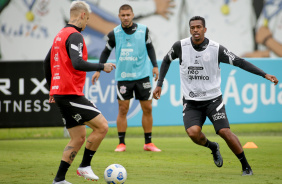 Rger Guedes e J durante ltimo treino do Corinthians antes do jogo contra o Cear