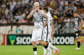 Rger Guedes comemorando seu gol contra o Cear