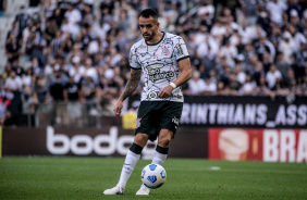 Renato Augusto durante a partida contra o Athletico