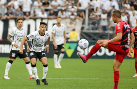 Roni entrou na reta final da partida contra o Athletico-PR