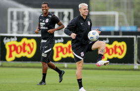 J e Rger Guedes durante treino do Corinthians no CT Joaquim Grava