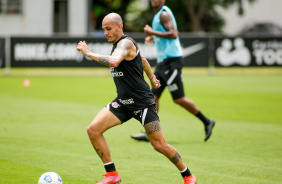Fábio Santos em mais um dia de atividades no CT do Corinthians, Dr. Joaquim Grava