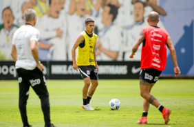 Gabriel Pereira em mais um dia de atividades no CT do Corinthians, Dr. Joaquim Grava