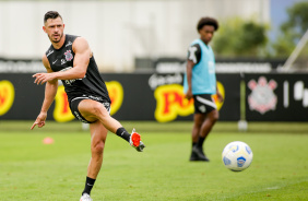 Giuliano em mais um dia de atividades no CT do Corinthians, Dr. Joaquim Grava